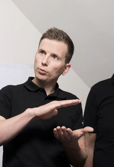 Roland beim gestikulieren